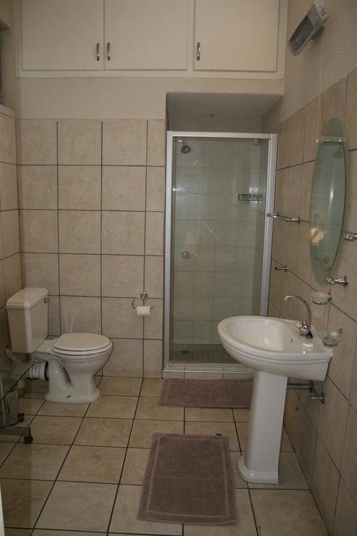 ווינדהוק De Vagebond Hotel-Pension מראה חיצוני תמונה
