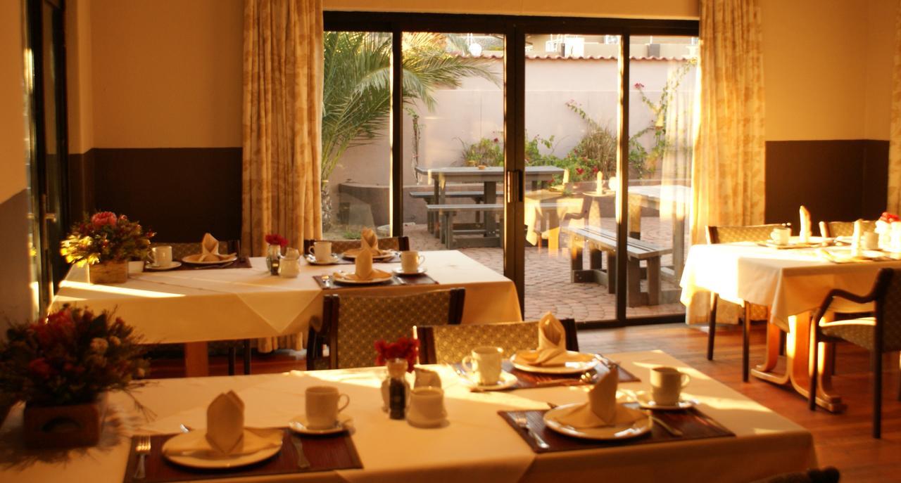 ווינדהוק De Vagebond Hotel-Pension מראה חיצוני תמונה